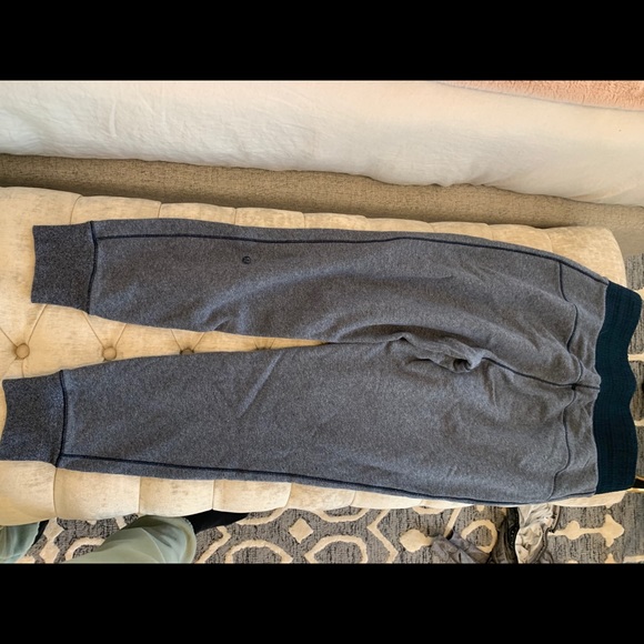 Lululemon joggers - Picture 1 of 3